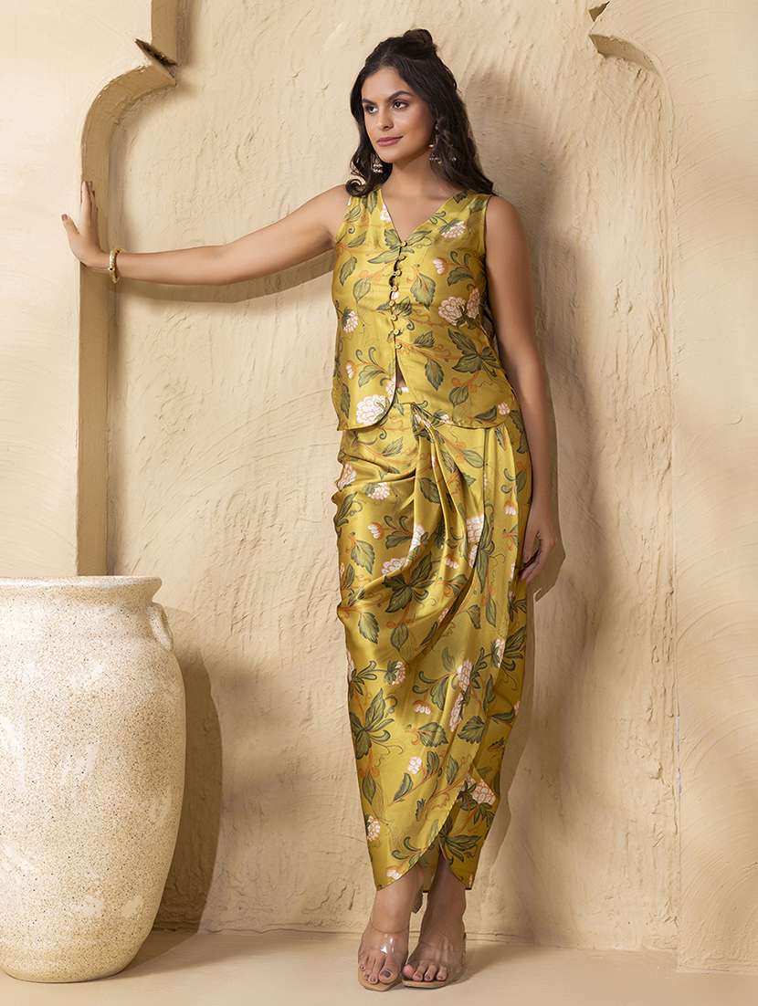 women printed sleeveless ethnic co-ord set - 22225172 -  Standard Image - 3