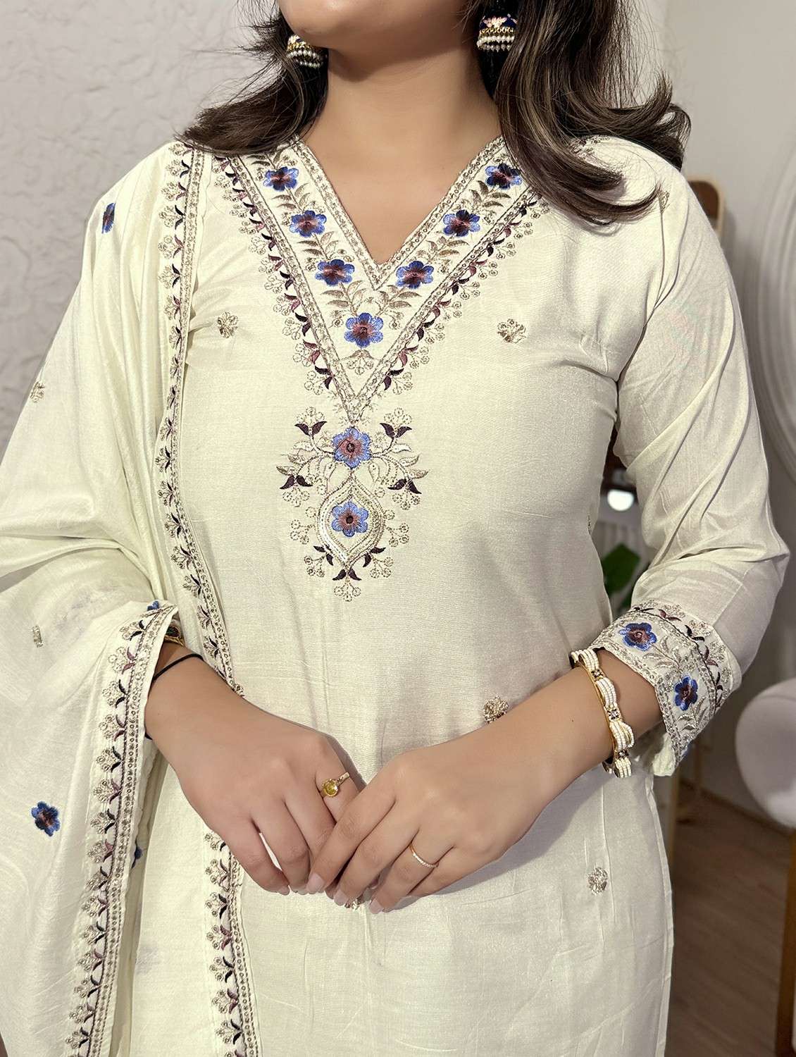 women self design three quarter sleeve kurta pant with dupatta set - 22225270 -  Standard Image - 5