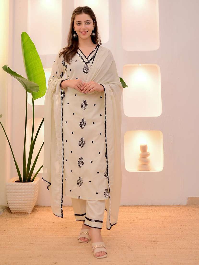 women solid with work three quarter sleeve kurta pant with dupatta set