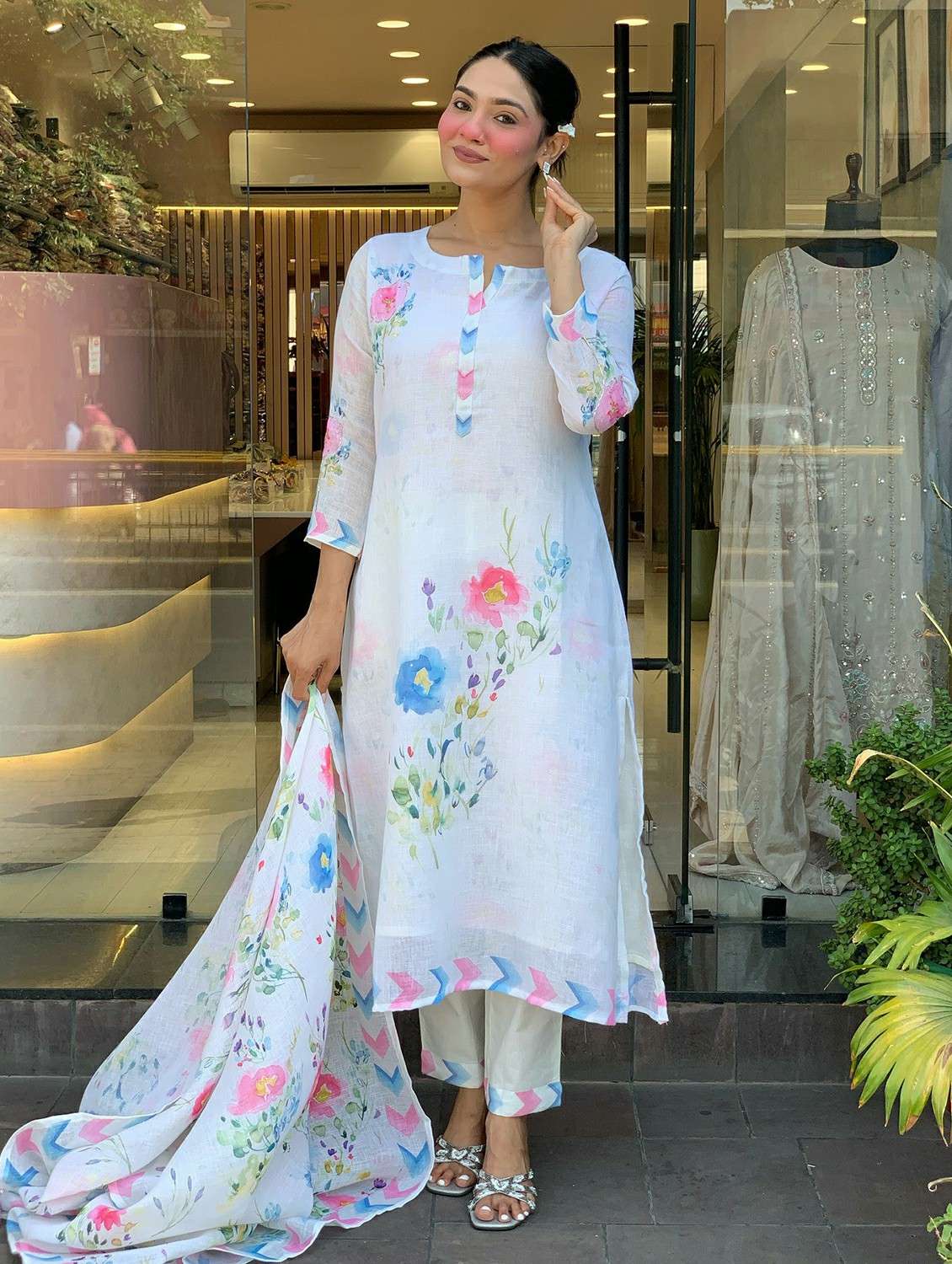 women floral three quarter sleeve kurta pant with dupatta set