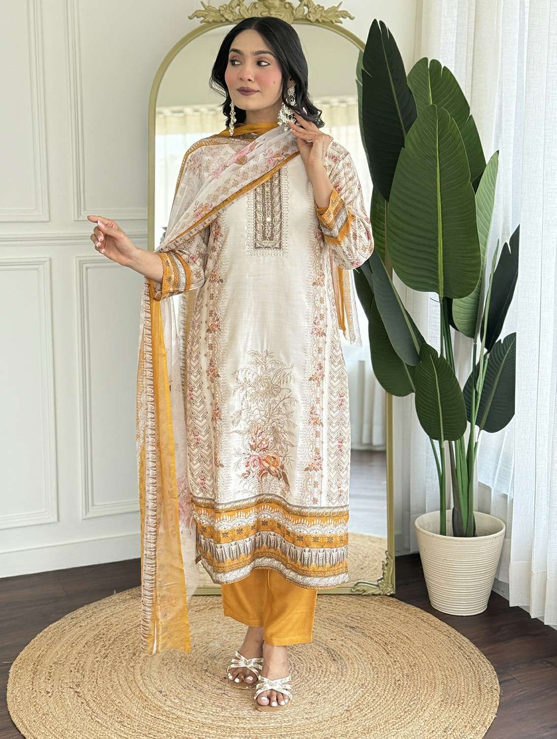 women floral three quarter sleeve kurta pant with dupatta set