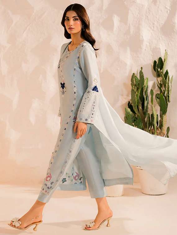 women floral long sleeve kurta pant with dupatta set - 22225305 -  Standard Image - 3