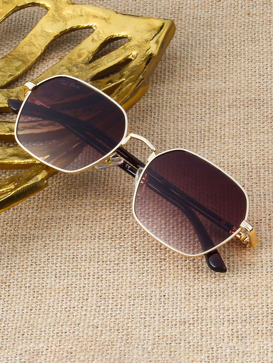 ted smith unisex square with uv protected lens sunglasses .