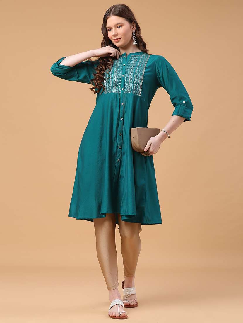 women solid with work three quarter sleeve a-line kurta