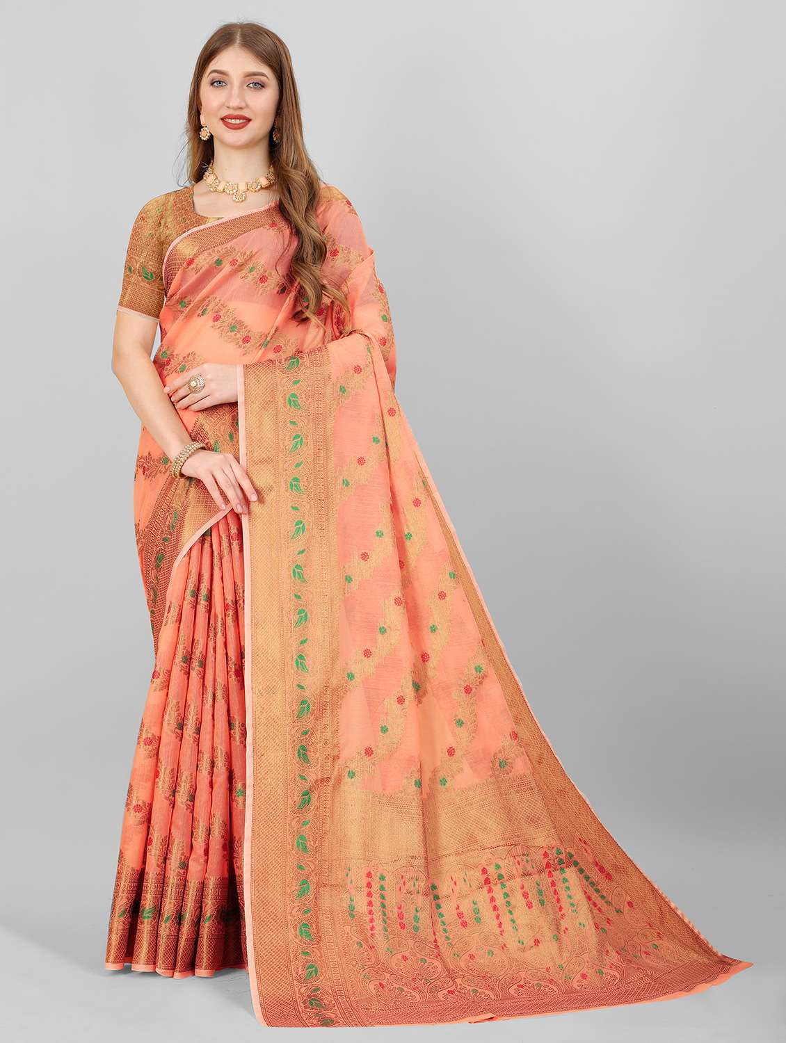 women self design banarasi saree with blouse