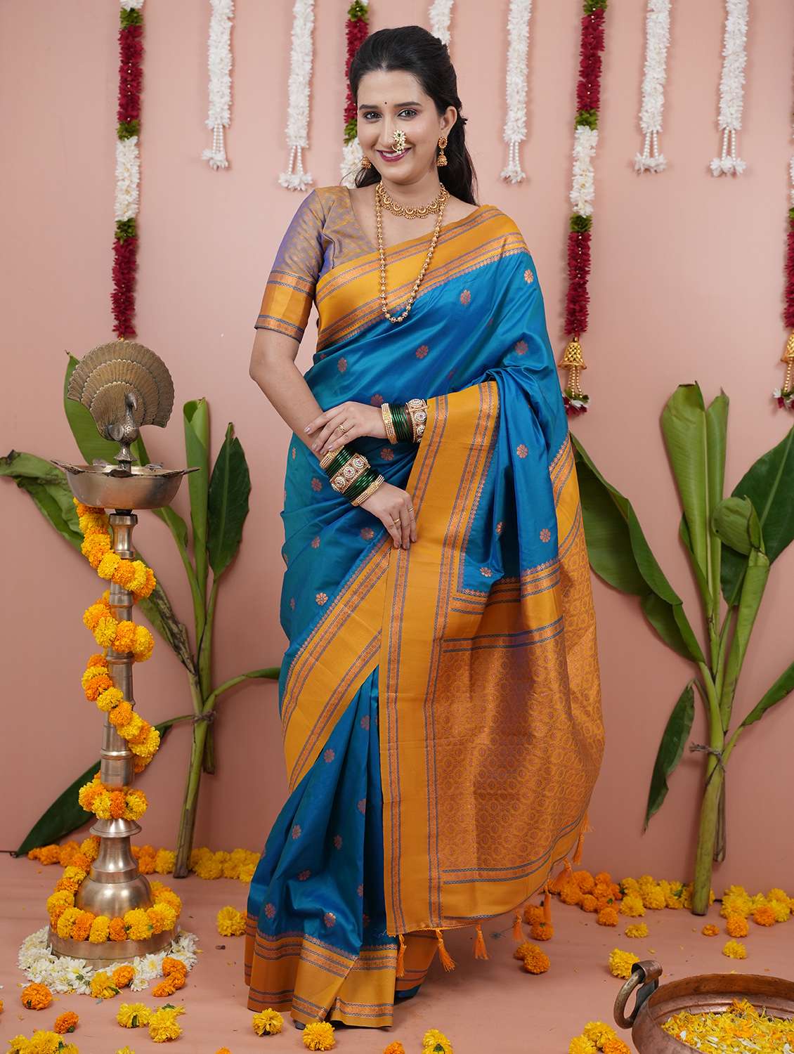 women self design nauvari saree with blouse