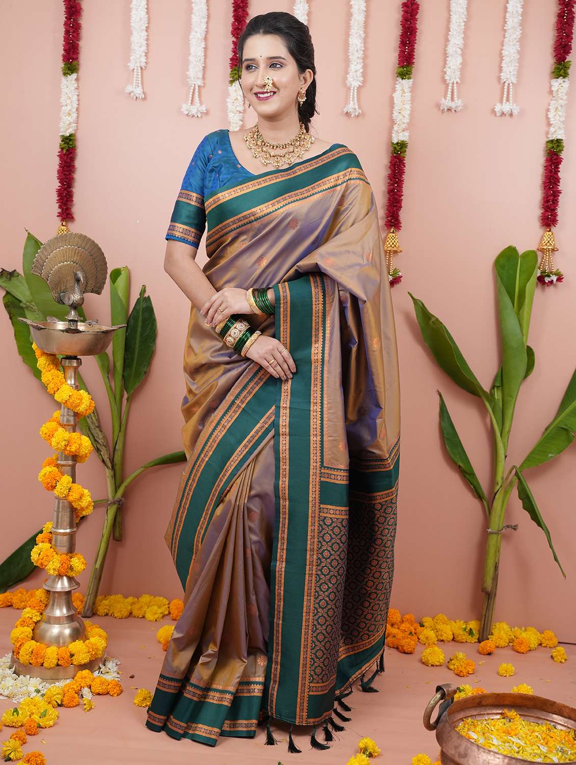 women self design nauvari saree with blouse
