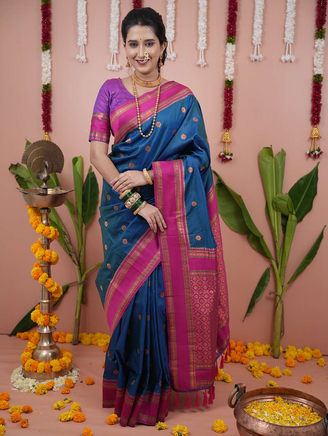 women self design nauvari saree with blouse