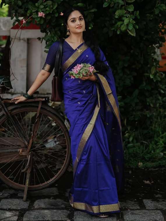 women self design bordered saree with blouse - 22226499 -  Standard Image - 3