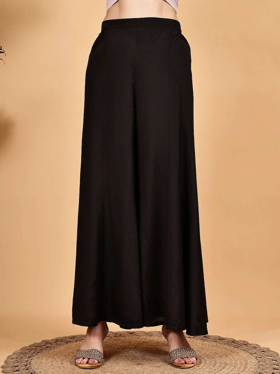 women solid with work three quarter sleeve kurta sharara with dupatta set - 22226580 -  Standard Image - 3