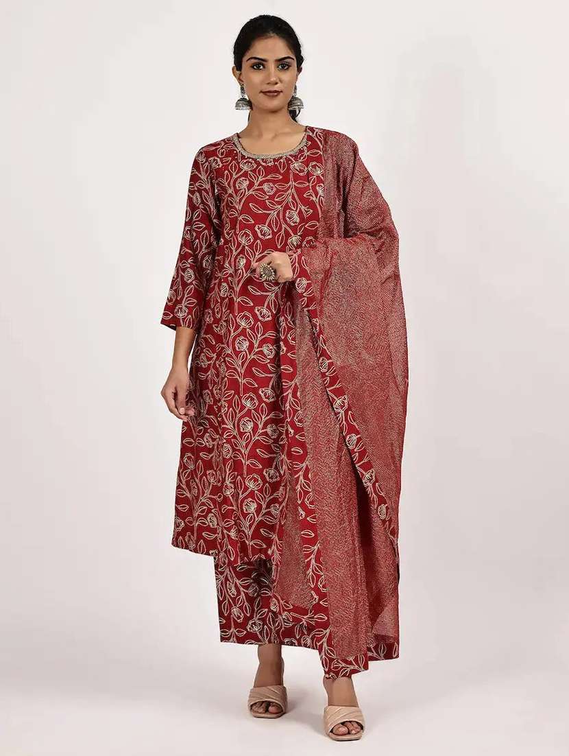 women floral three quarter sleeve kurta pant with dupatta set