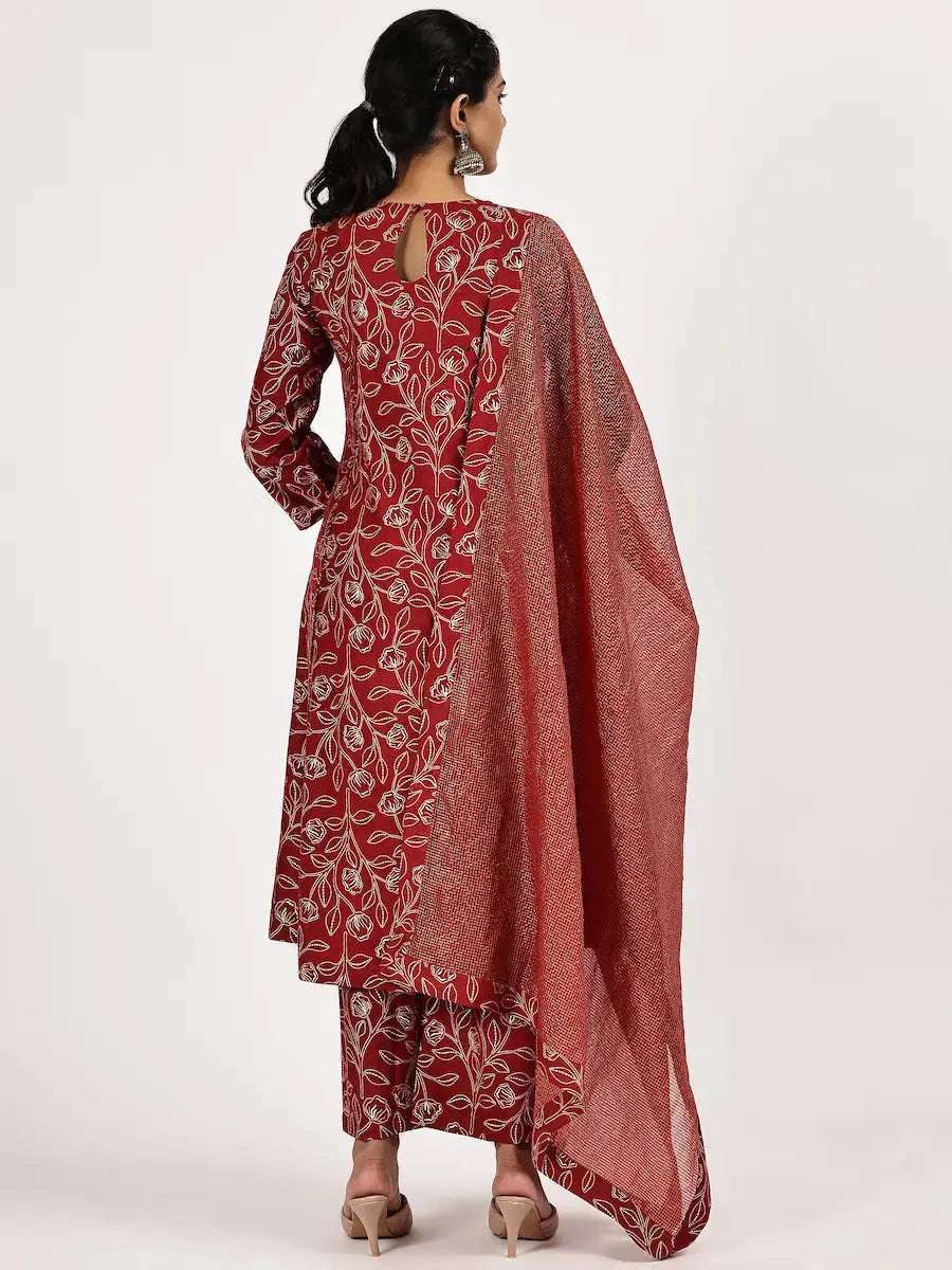 women floral three quarter sleeve kurta pant with dupatta set - 22226597 -  Standard Image - 3