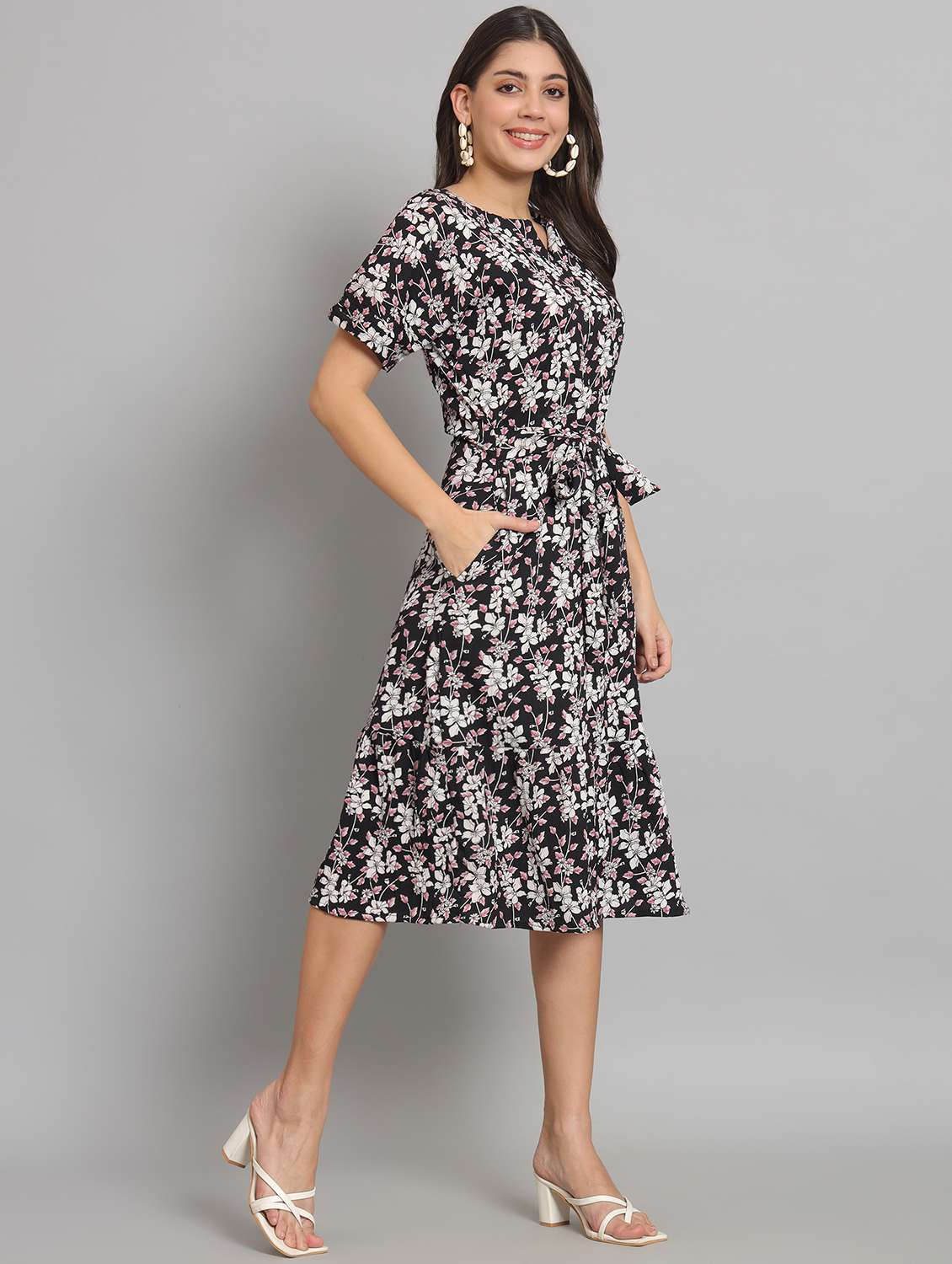 women printed short sleeve tiered dress - 22226857 -  Standard Image - 3