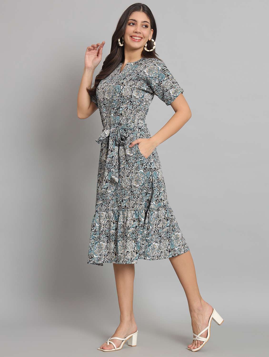 women printed short sleeve tiered dress - 22226858 -  Standard Image - 5