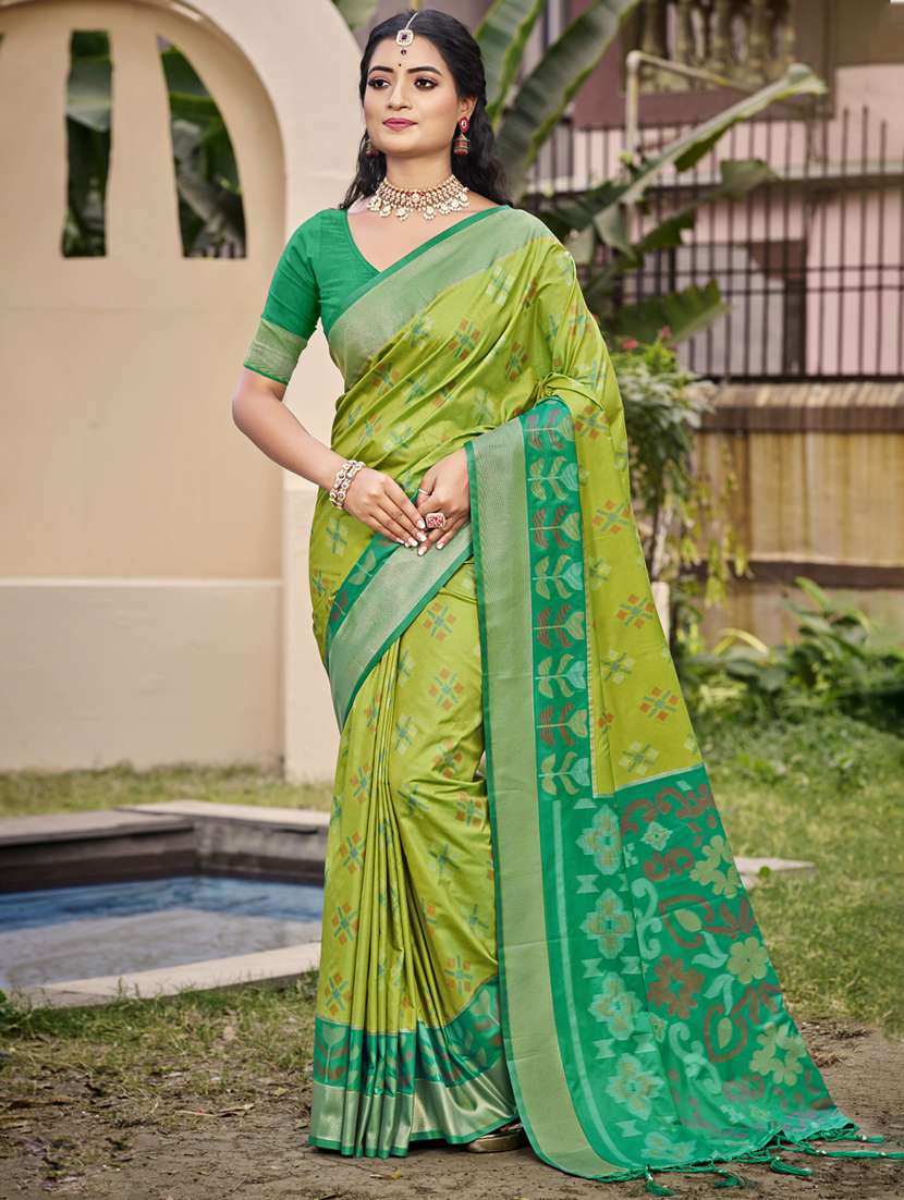women self design pochampalli saree with blouse