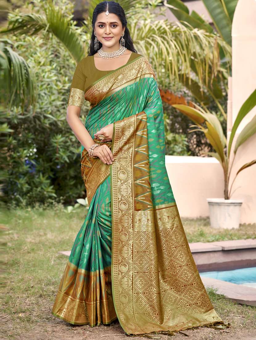 women self design pochampalli saree with blouse