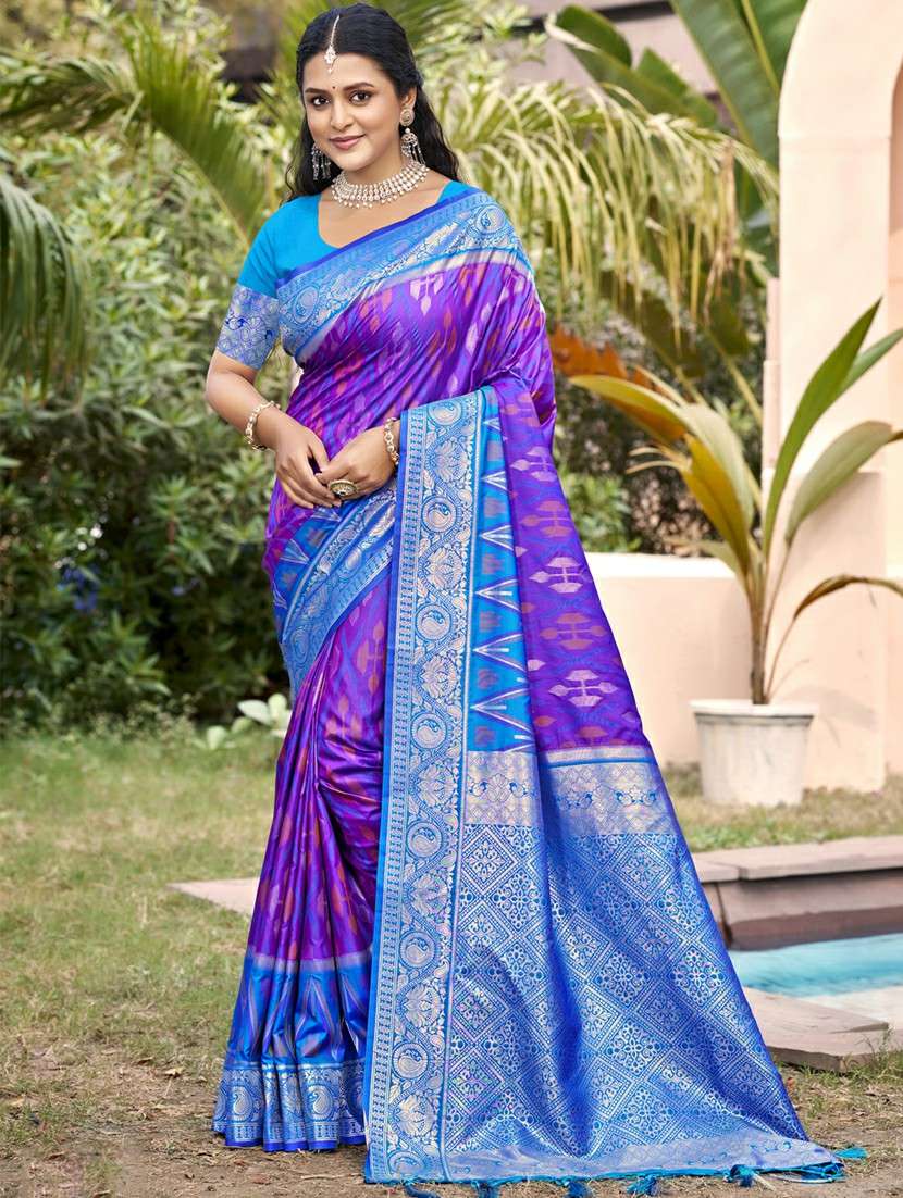 women self design pochampalli saree with blouse