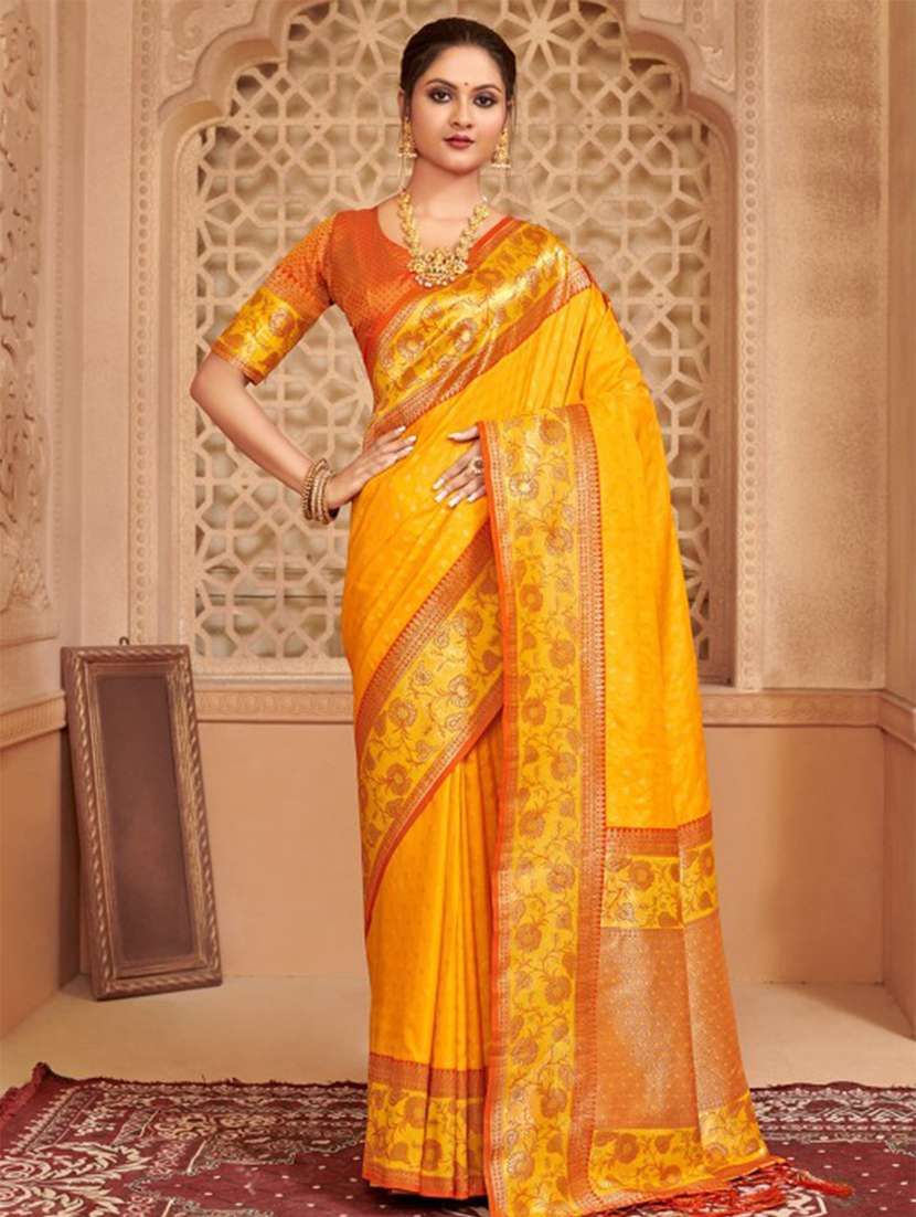 women self design kanjivaram saree with blouse - 22227037 -  Zoom Image - 0