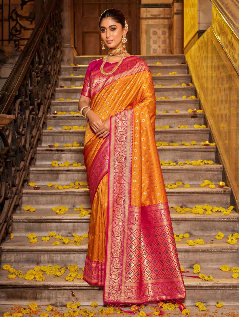 women self design kanjivaram saree with blouse