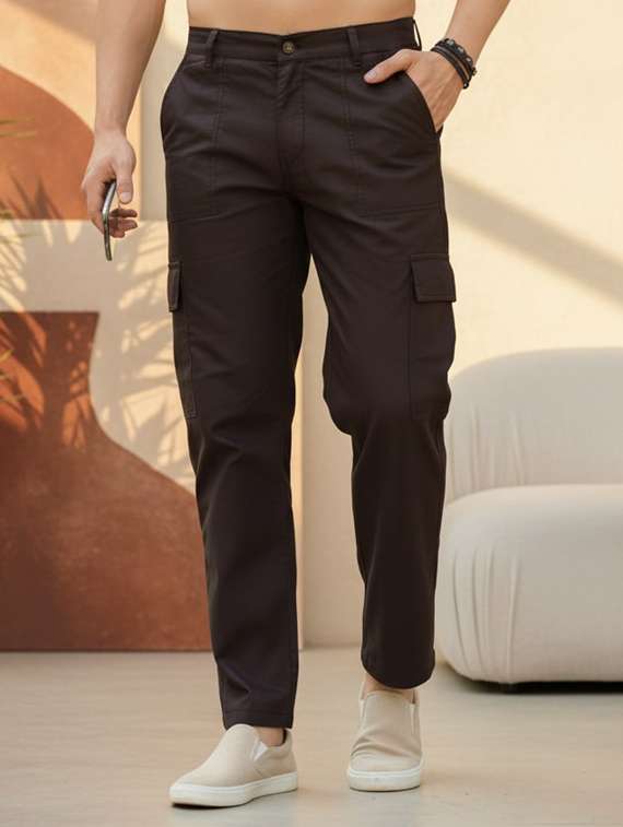 men solid mid rise regular fit cargo