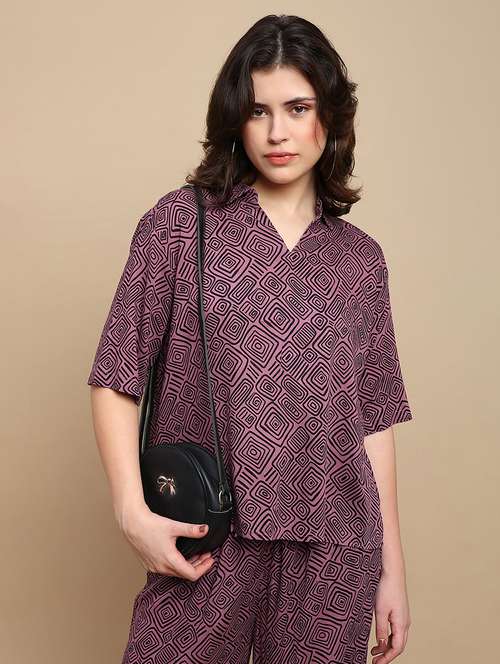 women printed short sleeve relaxed fit top - 22227478 -  Standard Image - 0