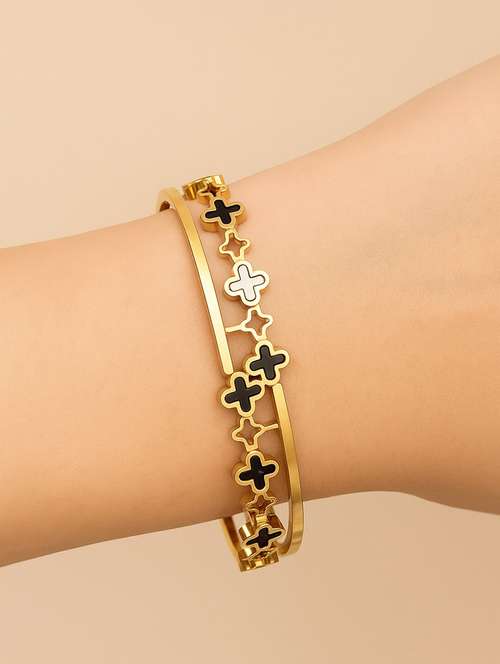gold alloy bangle bracelet with clover pattern for women - 22227591 -  Standard Image - 0