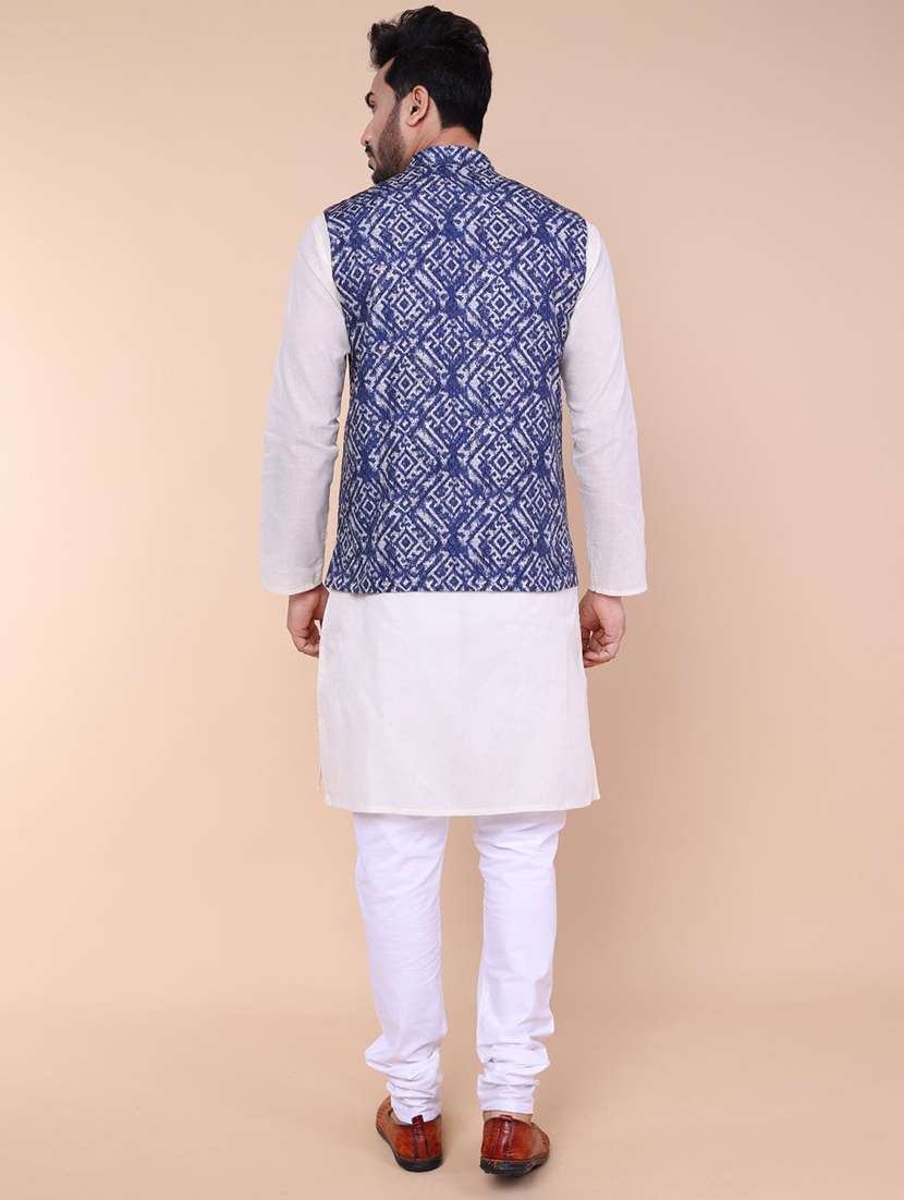 men solid mandarin neck kurta pyjama with jacket ethnic wear set - 22228003 -  Standard Image - 3