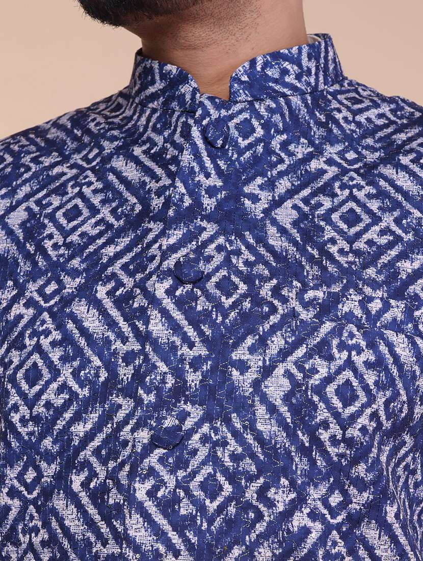 men solid mandarin neck kurta pyjama with jacket ethnic wear set - 22228003 -  Standard Image - 5