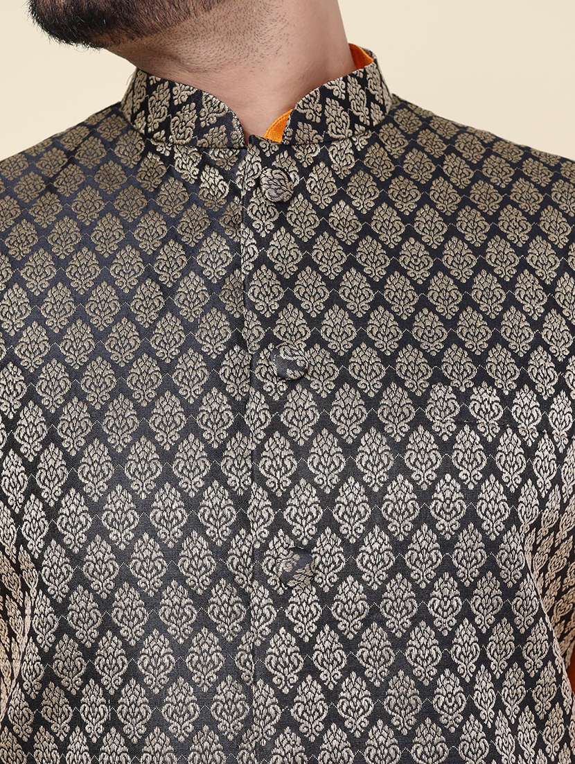 men solid mandarin neck kurta pyjama with jacket ethnic wear set - 22228029 -  Standard Image - 5