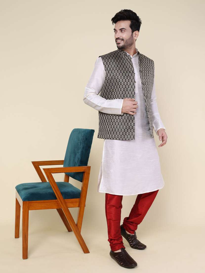 men solid mandarin neck kurta pyjama ethnic wear set