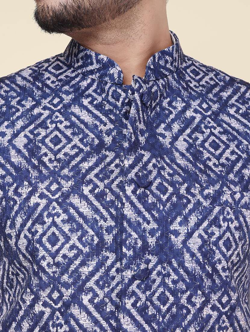 men solid mandarin neck kurta pyjama with jacket ethnic wear set - 22228064 -  Standard Image - 5