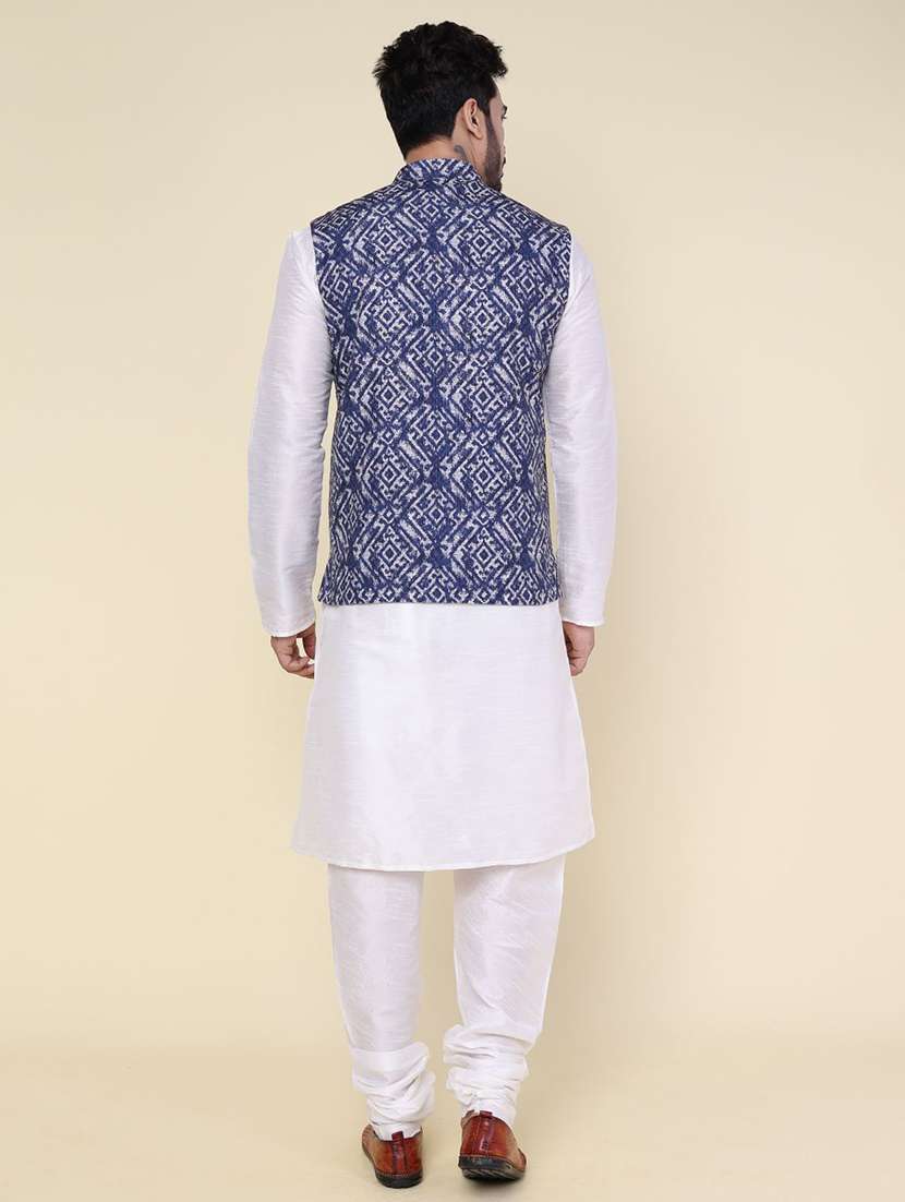 men solid mandarin neck kurta pyjama with jacket ethnic wear set - 22228077 -  Standard Image - 3
