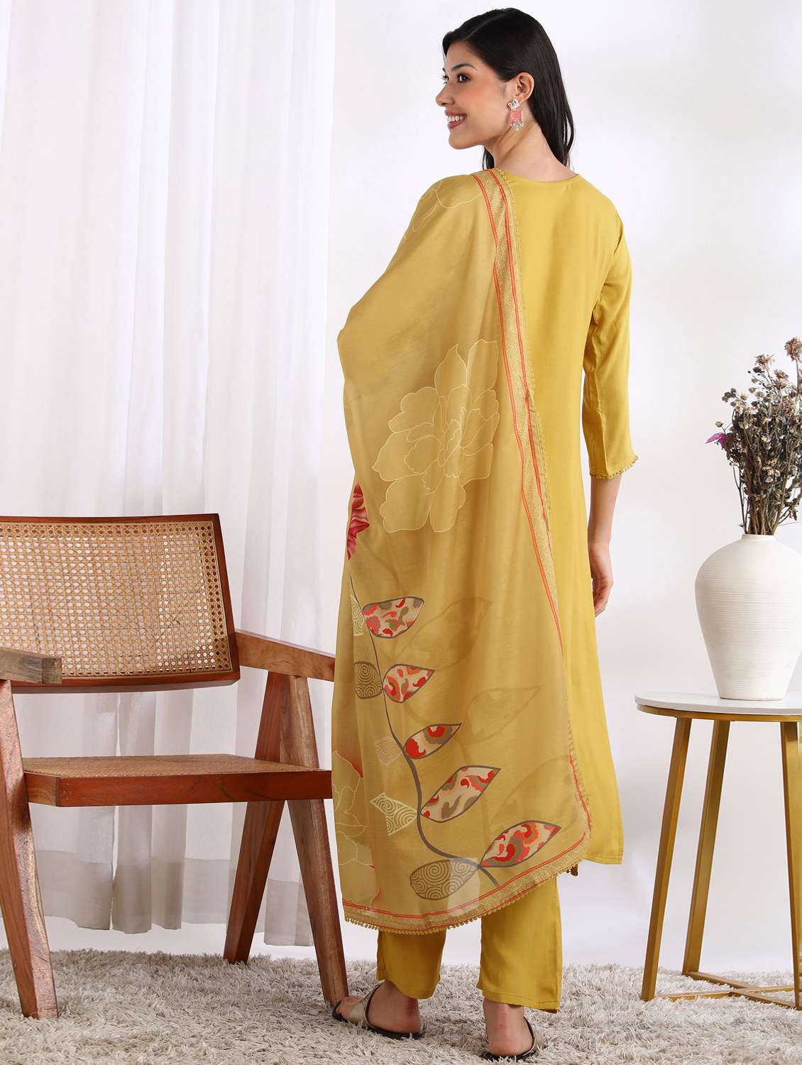 women embroidered kurta pant with dupatta set - 22228276 -  Standard Image - 3