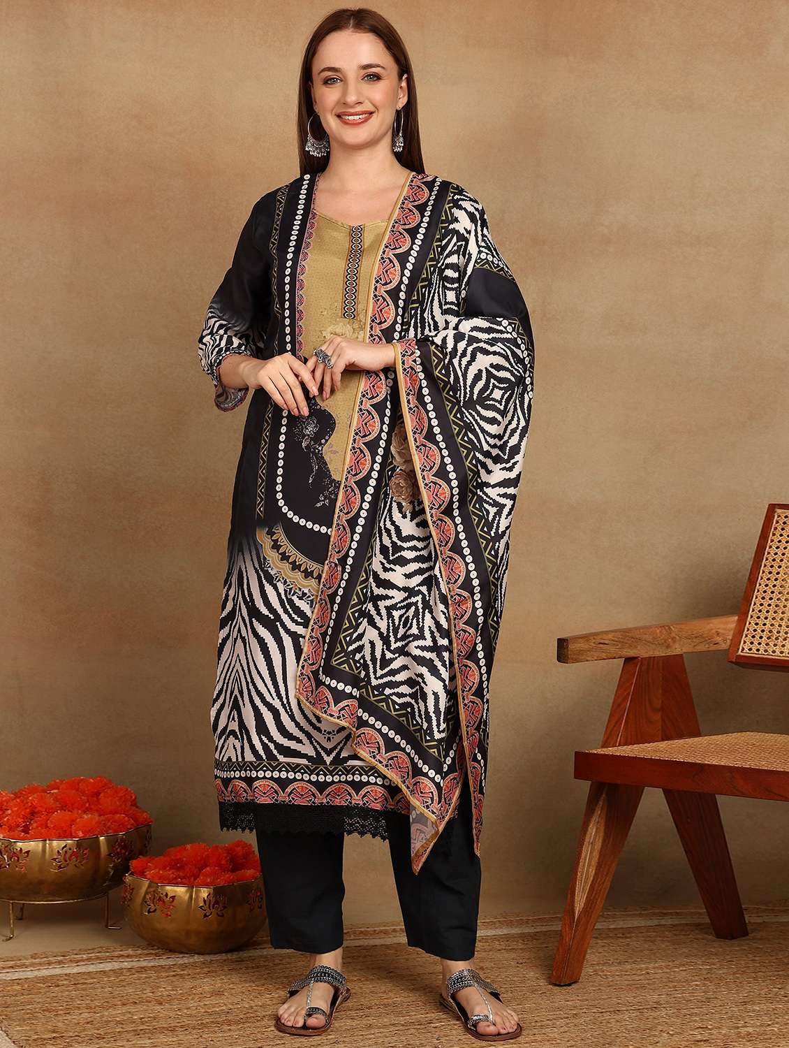 women printed kurta pant with dupatta set