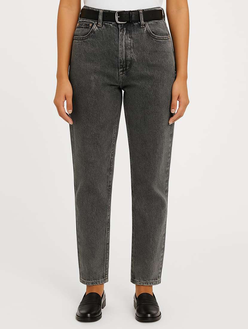 women solid mid rise straight fit jean