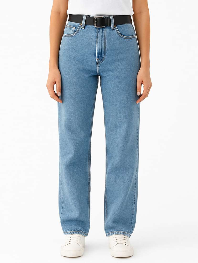 women solid mid rise straight fit jean