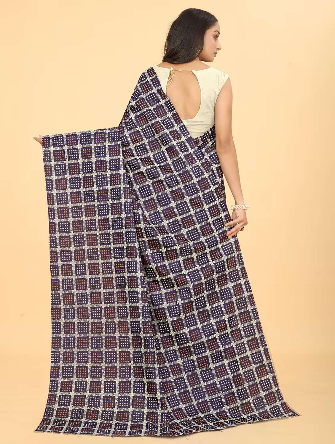 women checkered embellished saree with blouse - 22228405 -  Standard Image - 3