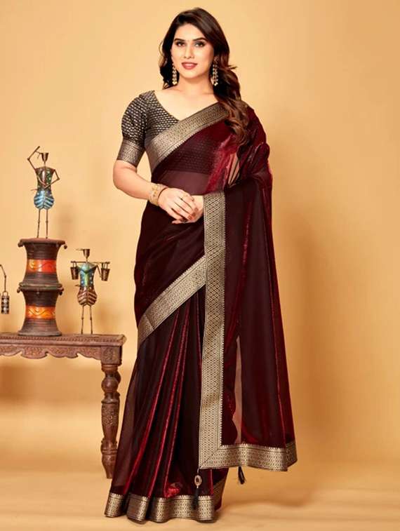 women solid with bordered saree with blouse