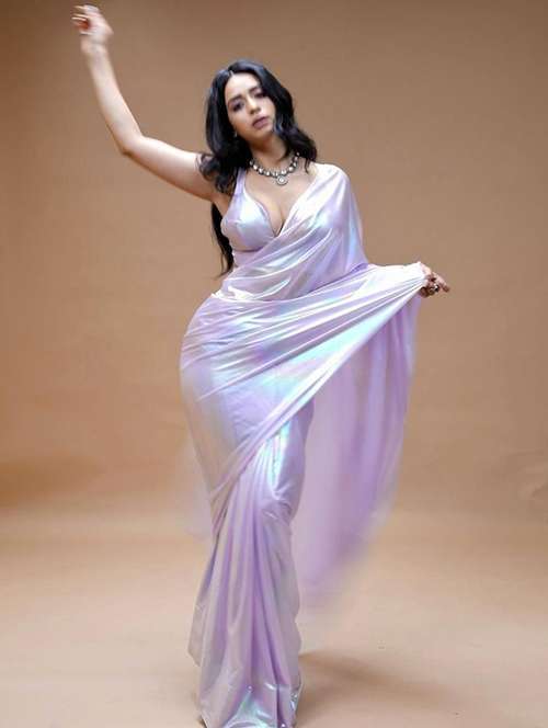 women solid plain saree with blouse - 22228522 -  Standard Image - 0