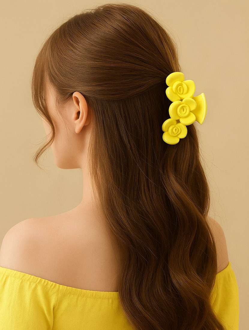 women floral rose design clutcher