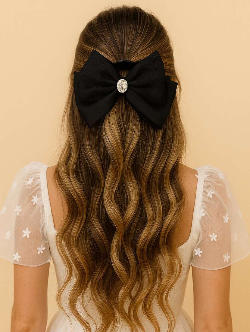 women bow embellished clutcher