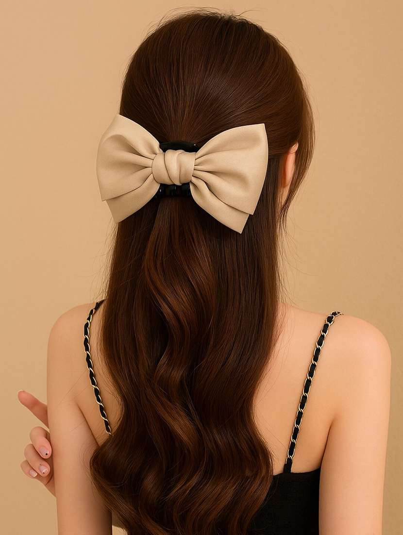 women bow embellished clutcher