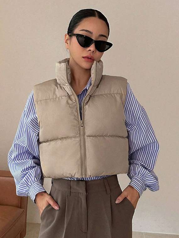 women solid sleeveless puffer jacket