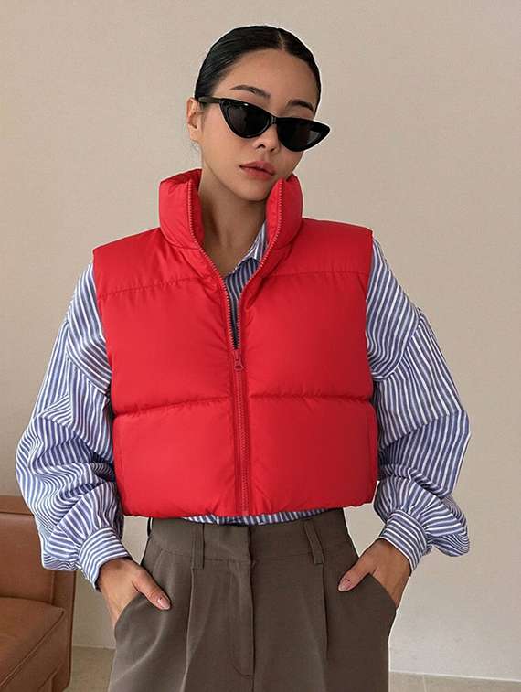 women solid sleeveless puffer jacket