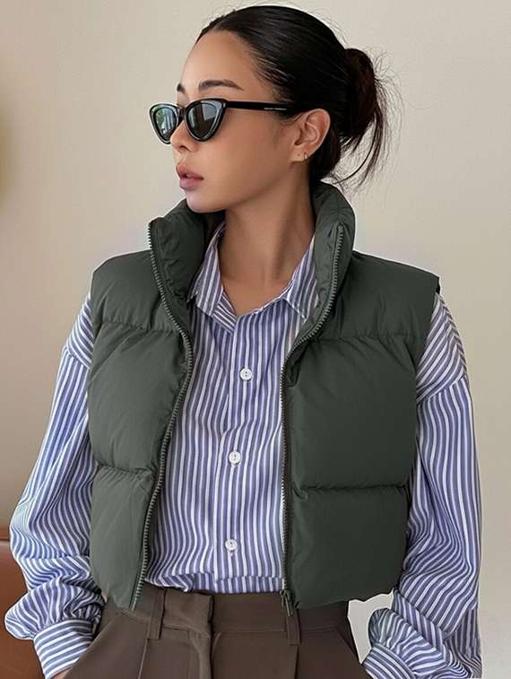 women solid sleeveless puffer jacket - 22228942 -  Standard Image - 3
