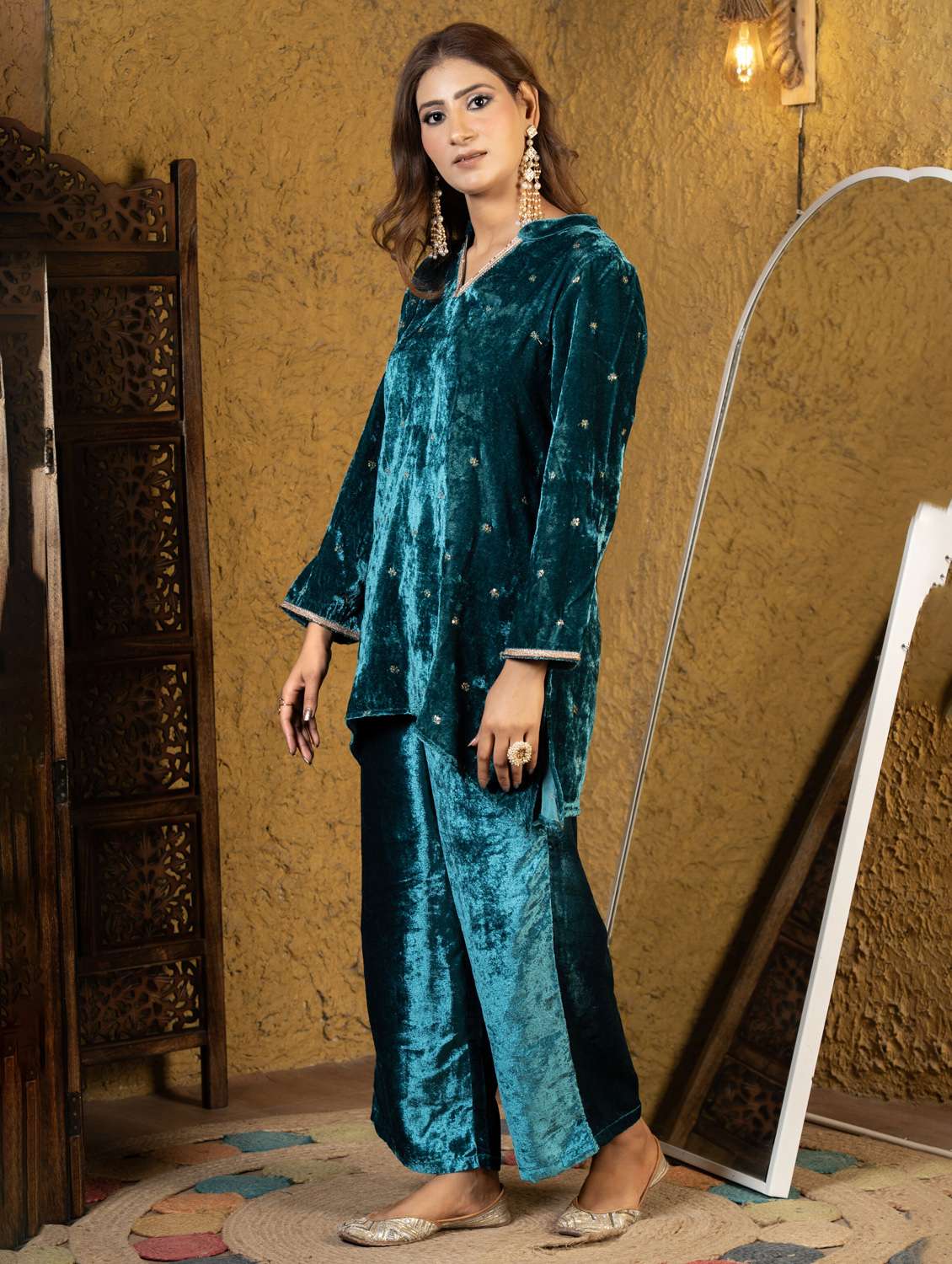 women solid with work long sleeve kurta palazzo set  - 22229795 -  Standard Image - 3