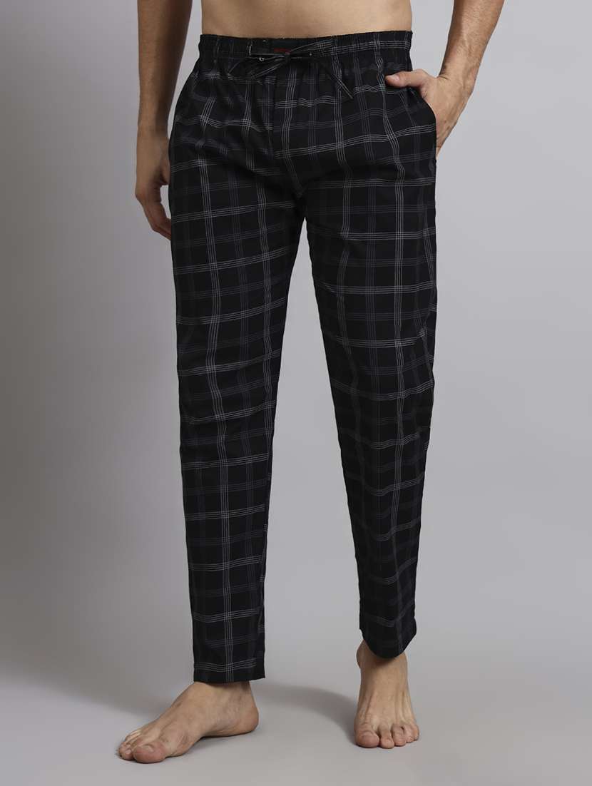 men checkered mid rise loungewear pyjama