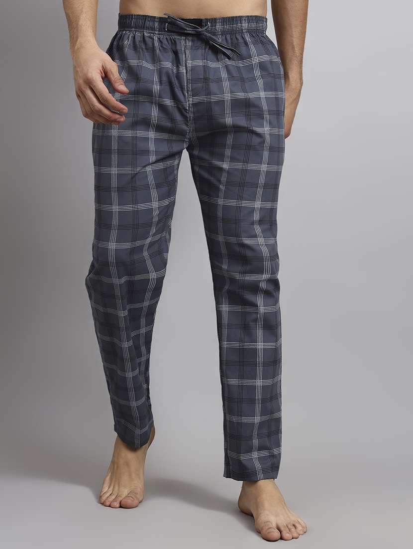 men checkered mid rise loungewear pyjama