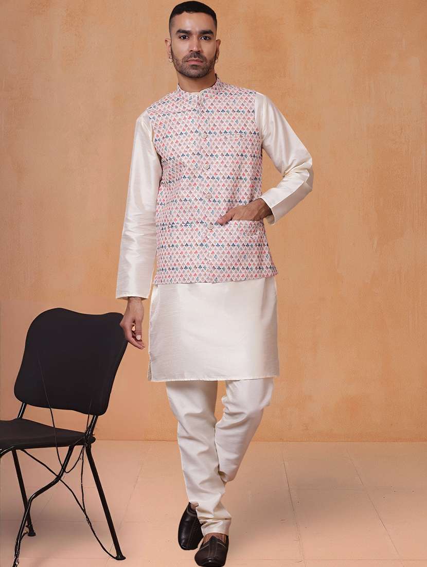 men solid mandarin neck kurta pyjama with jacket ethnic wear set