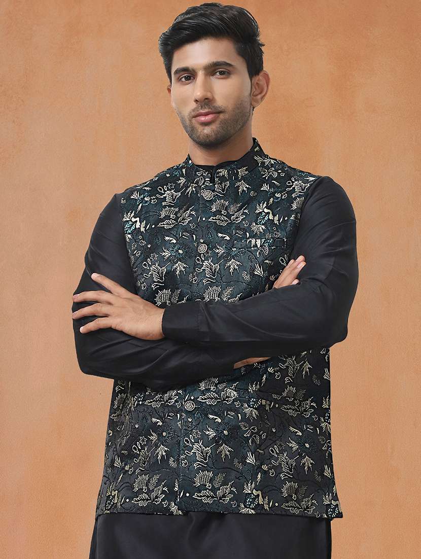 men solid mandarin neck kurta pyjama with jacket ethnic wear set - 22229860 -  Standard Image - 3